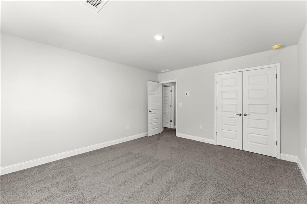 285 Magnolia Villas Drive Cornelia, GA 30531 - Photo 35 of 49 an empty room with closet area