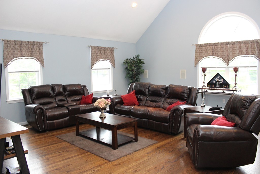 13 Falls Brook Road Hudson, MA 01749 - Photo 8 of 27 Gallery Image 8
