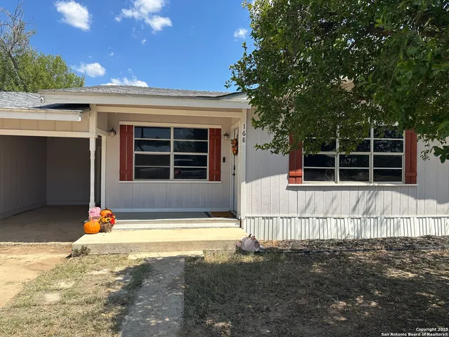 $129,000 | 168 6th Street, Asherton, TX 78827