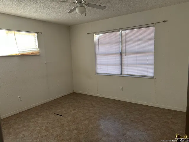 $129,000 | 168 6th Street, Asherton, TX 78827