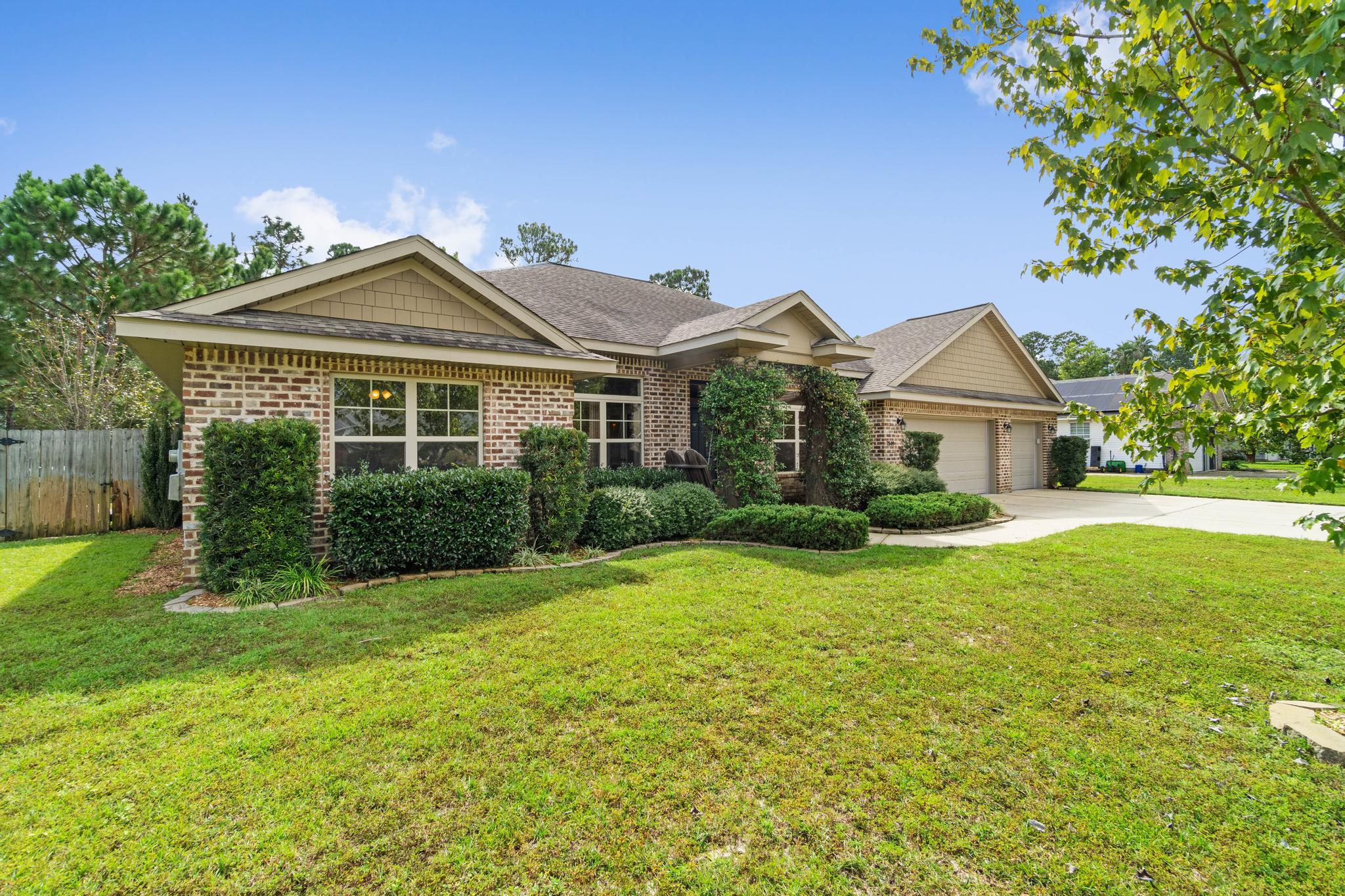 7549 Loop Street Navarre, FL 32566 - Photo 2 of 68 Gallery Image 2