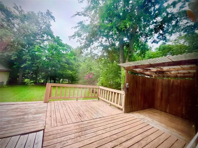 a view of deck and deck