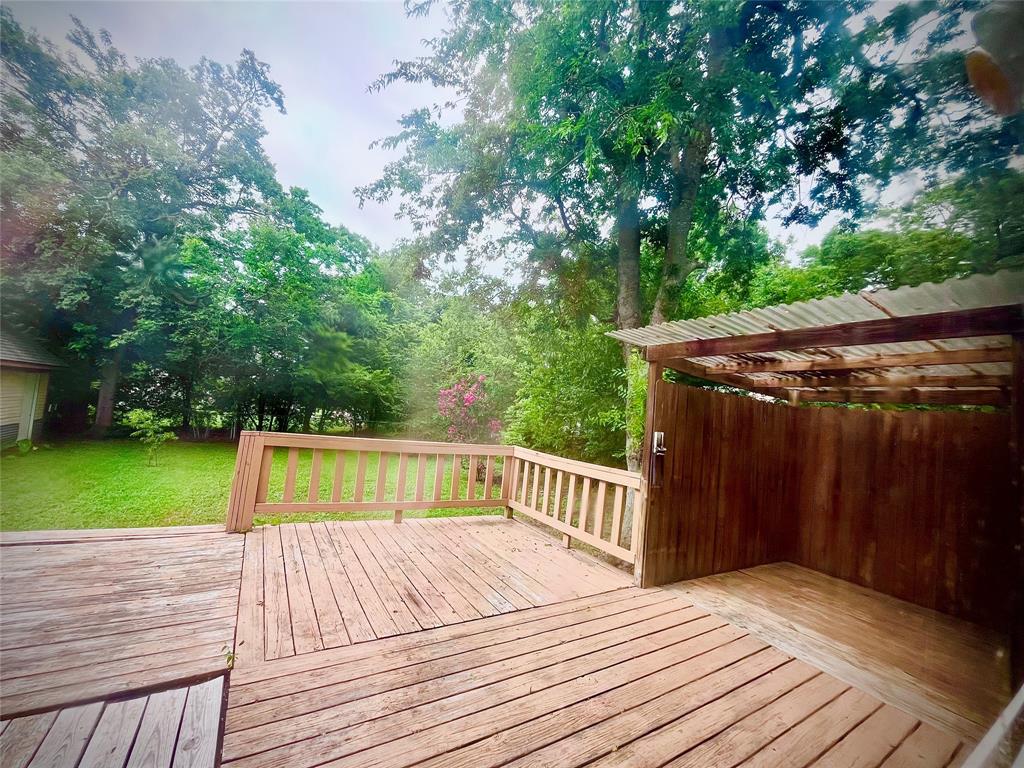 a view of deck and deck