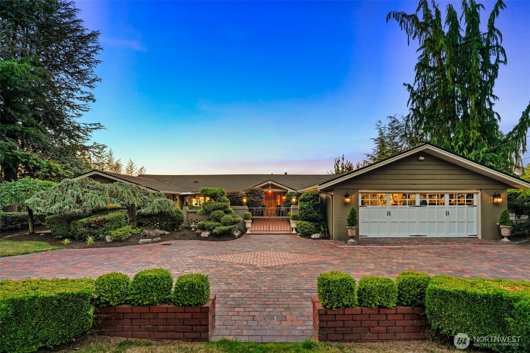 8723 Talbot Road Edmonds, WA 98026 - Photo 7 of 40