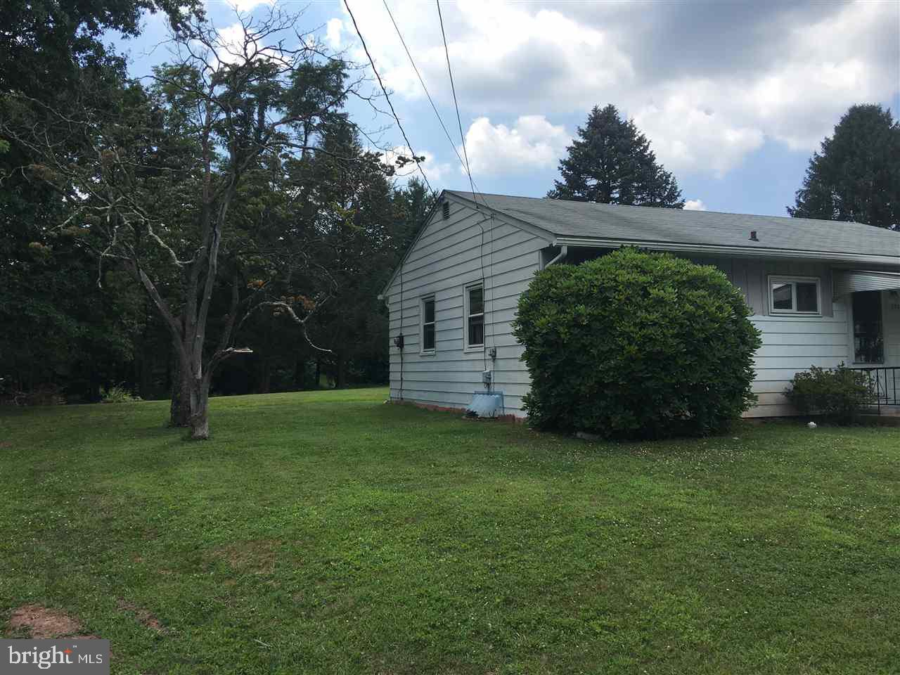 532 Ellencroft Road Lewisberry, PA 17339 - Photo 4 of 21 Gallery Image 4