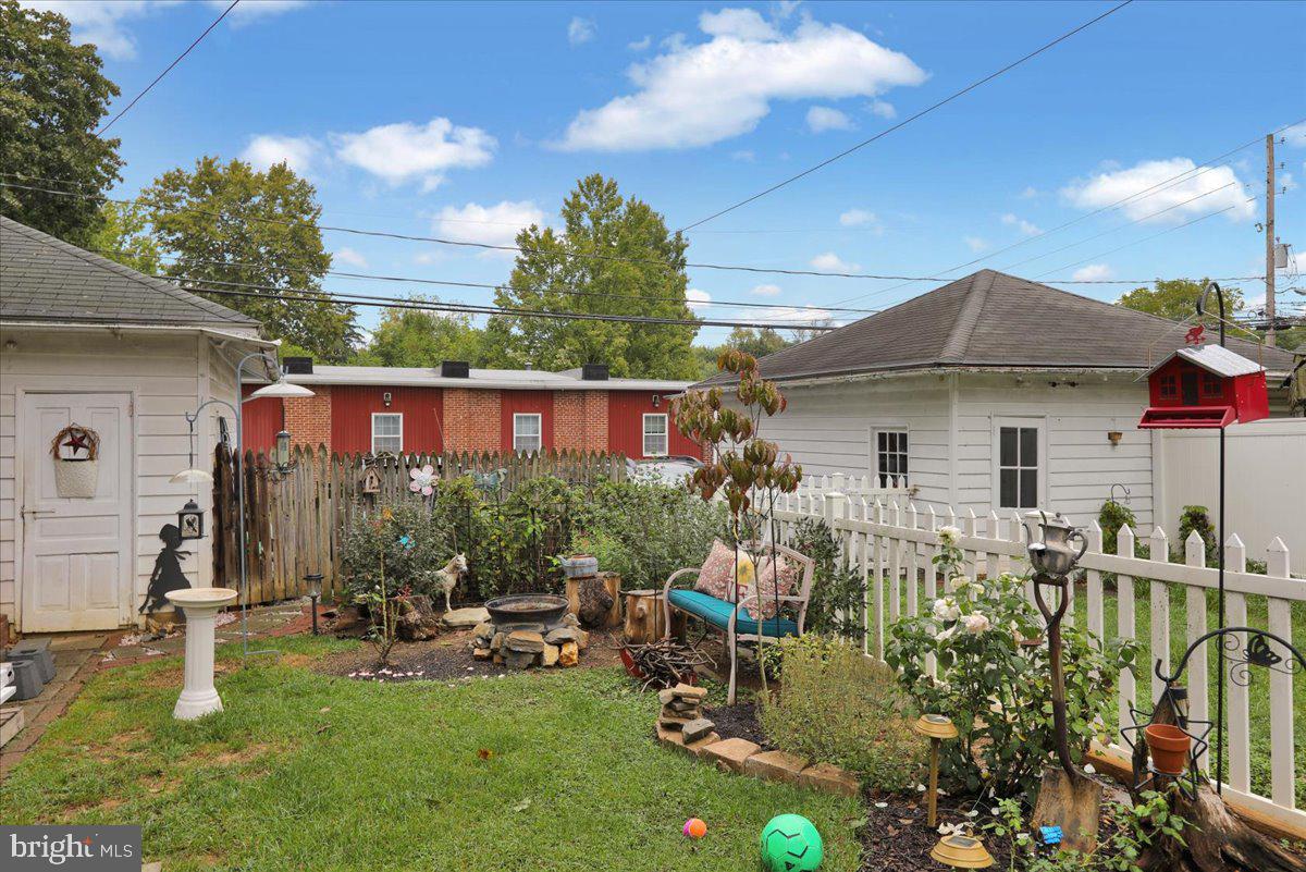 345 Front Street Lititz, PA 17543 - Photo 23 of 27 Gallery Image 23