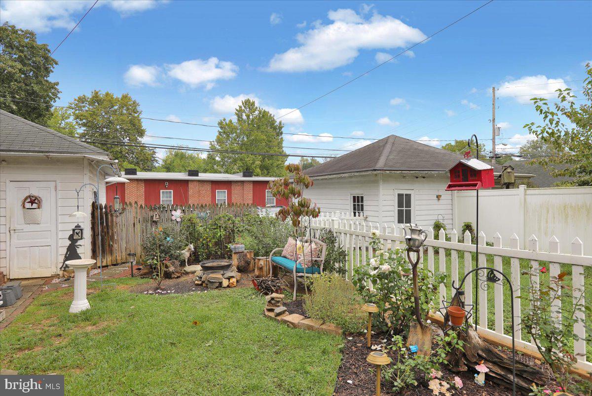 345 Front Street Lititz, PA 17543 - Photo 24 of 27 Gallery Image 24