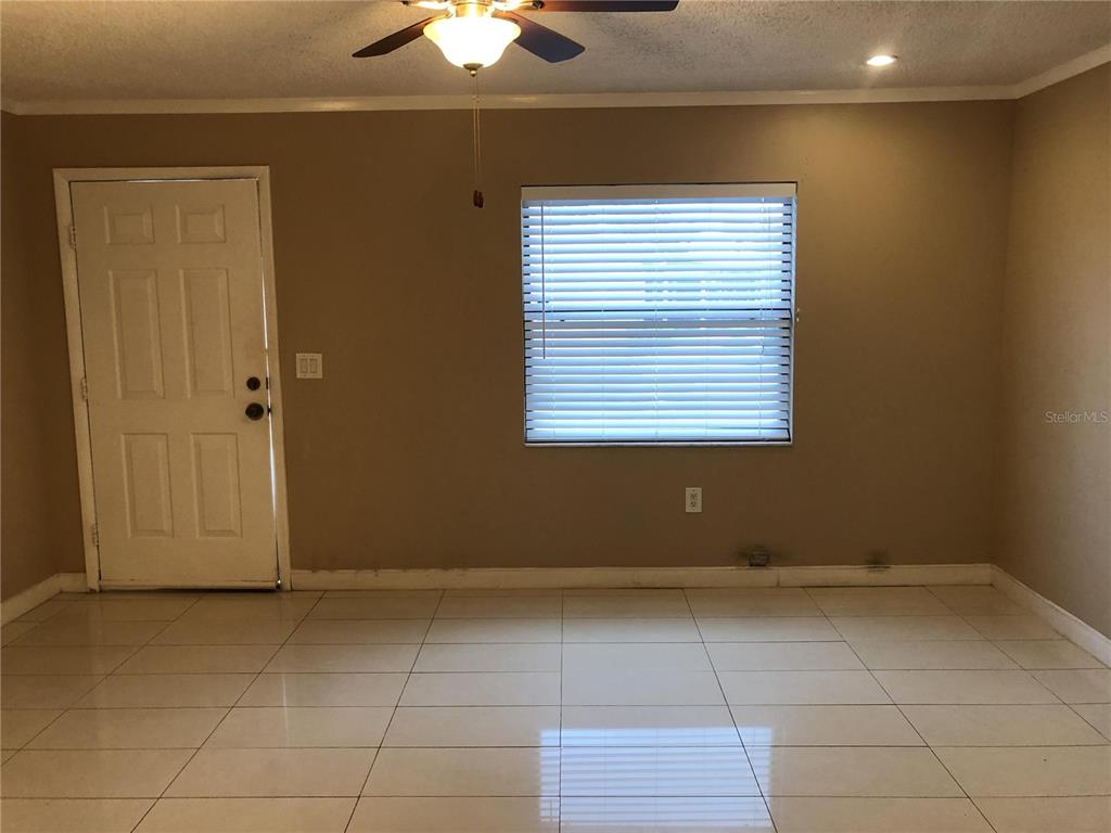 30 Lake Villa Way Kissimmee, FL 34743 - Photo 3 of 12