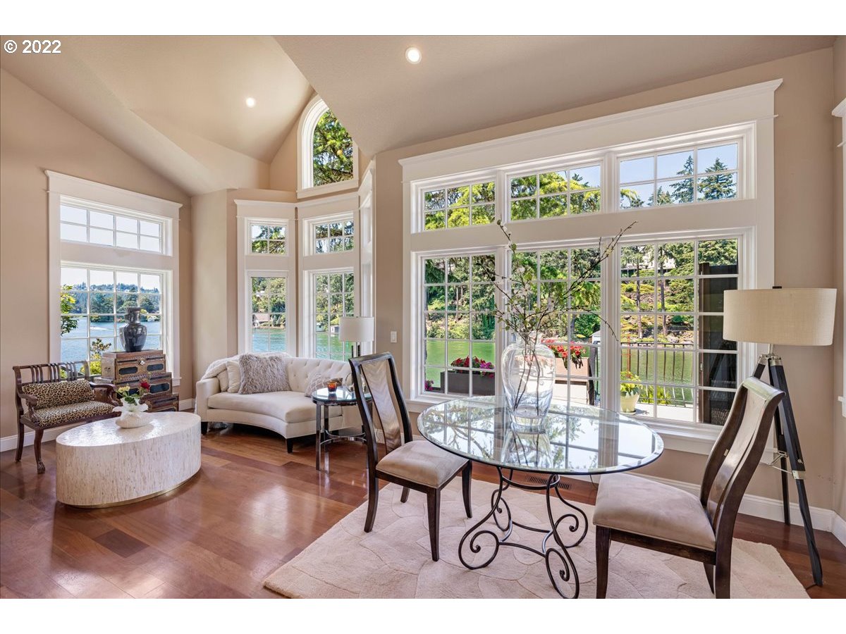 961 Lake Front Road Lake Oswego, OR 97034 - Photo 3 of 32 Great Room