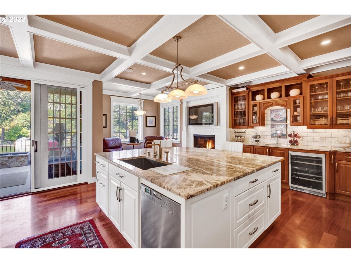 961 Lake Front Road Lake Oswego, OR 97034 - Photo 7 of 32 Kitchen