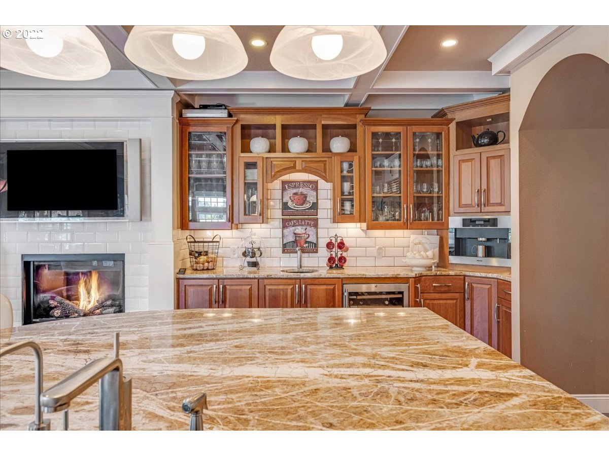 961 Lake Front Road Lake Oswego, OR 97034 - Photo 9 of 32 Gallery Image 9