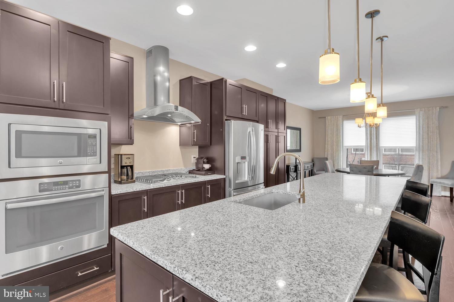 42247 Riggins Ridge Terrace Brambleton, VA 20148 - Photo 3 of 30 Gorgeous luxury kitchen upgrades