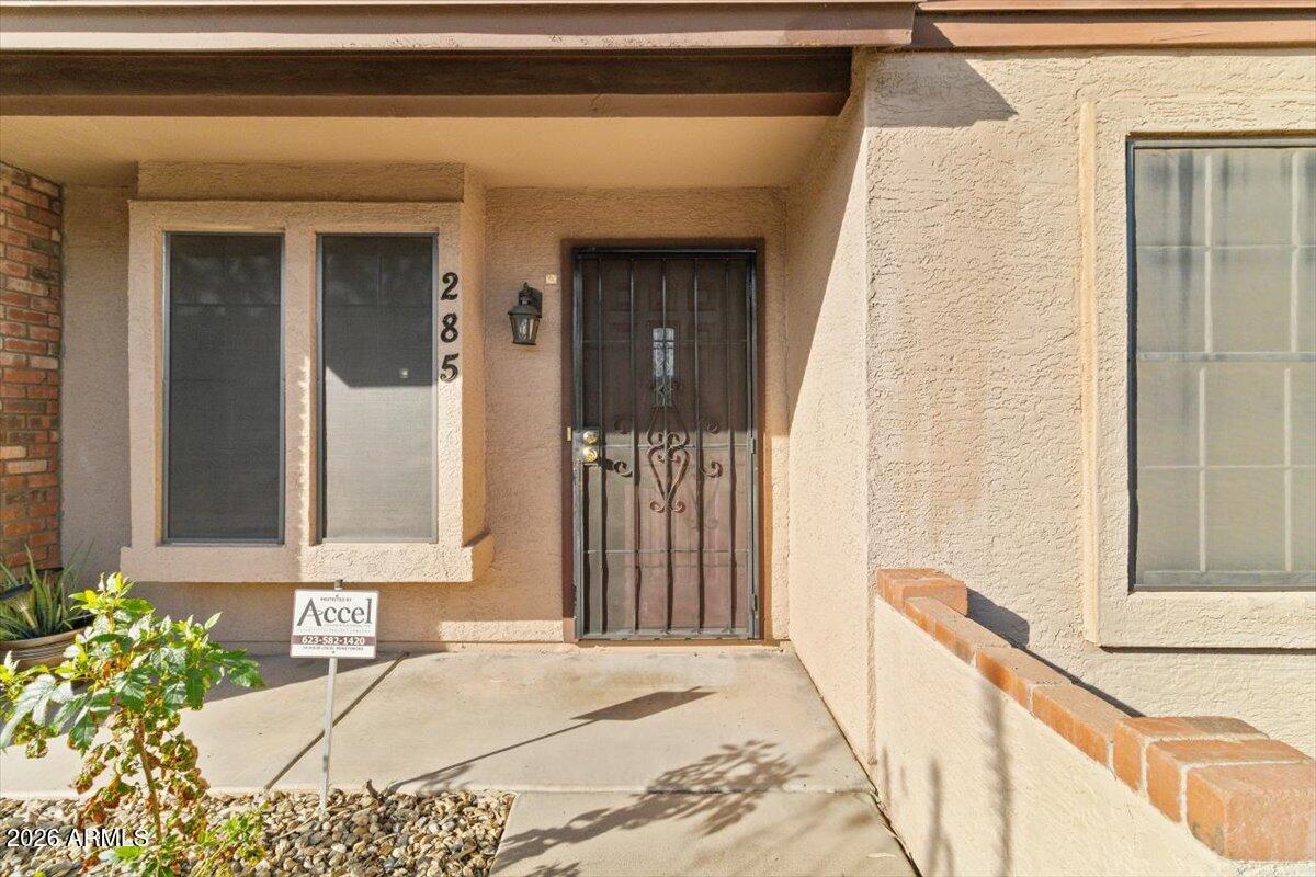 7905 West Thunderbird Road, Unit 285 Peoria, AZ 85381 - Photo 25 of 27 a front view of a house