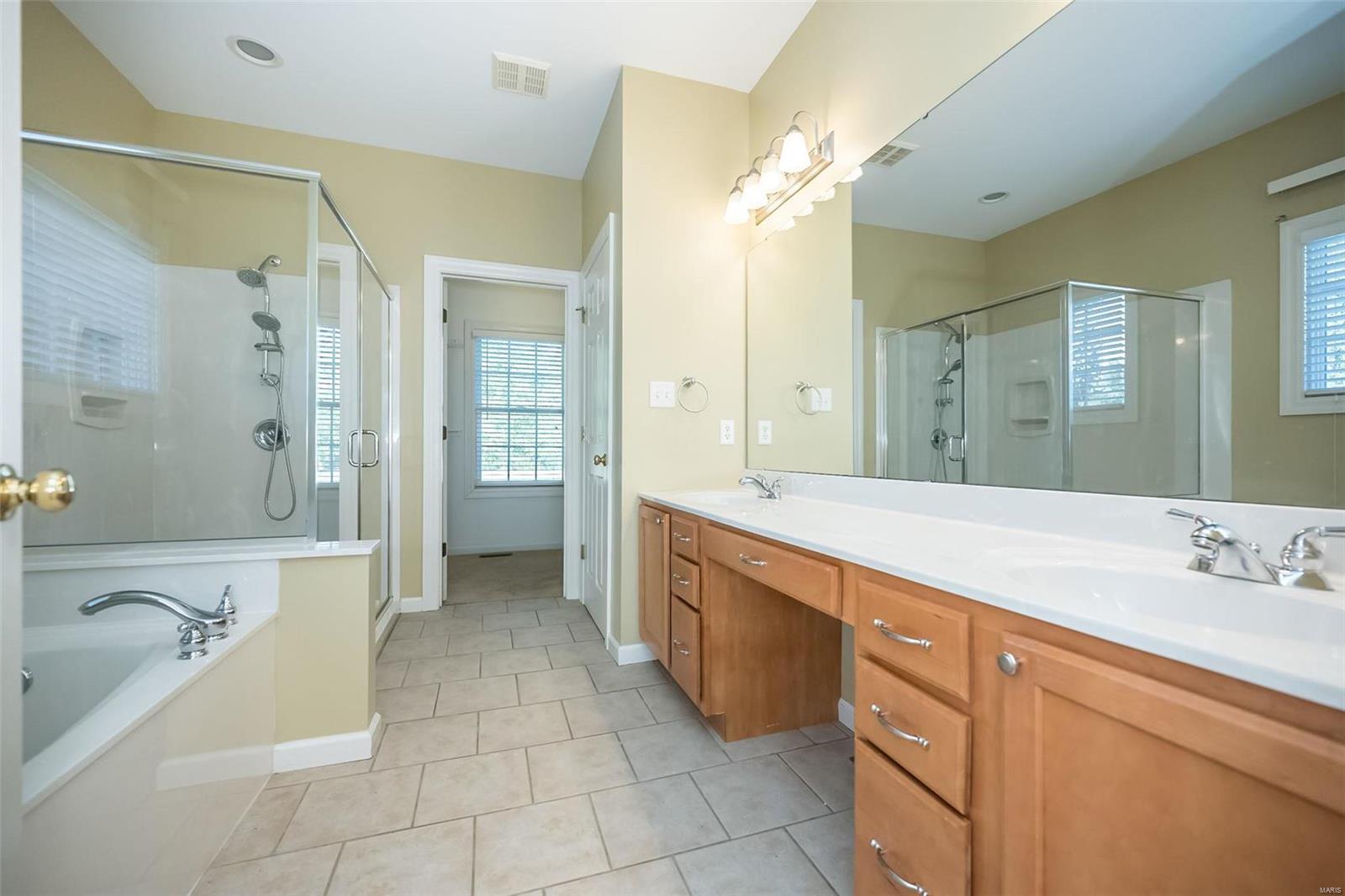 32 Jacobs Creek Circle St. Charles, MO 63304 - Photo 12 of 27