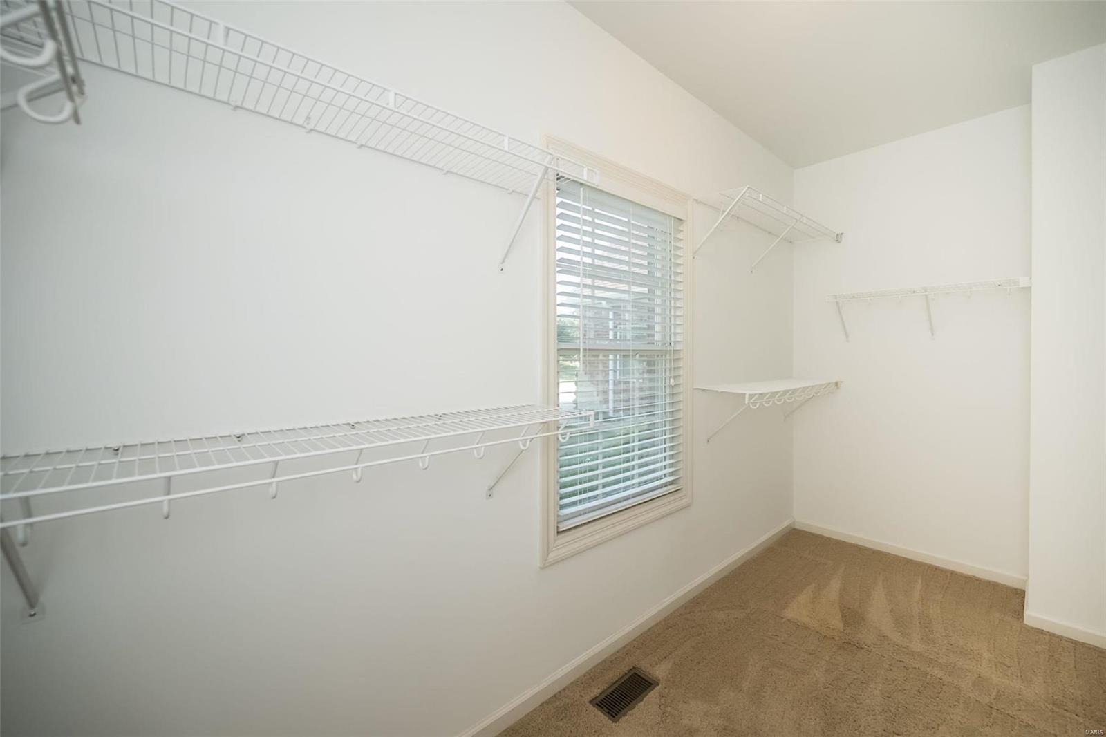 32 Jacobs Creek Circle St. Charles, MO 63304 - Photo 14 of 27