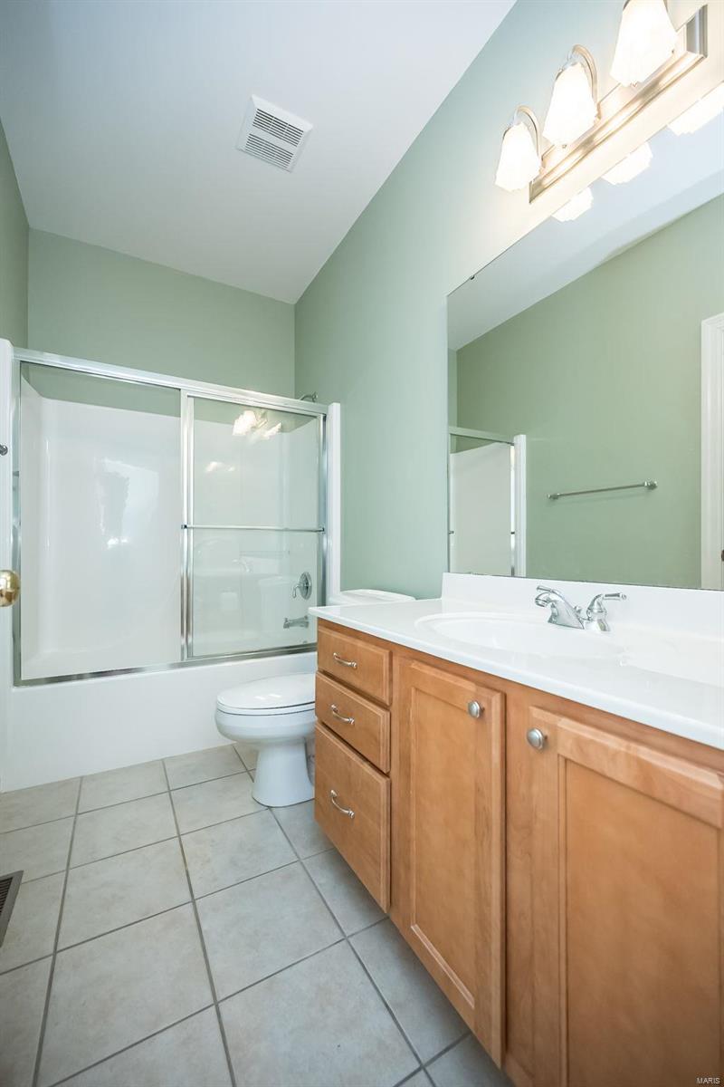 32 Jacobs Creek Circle St. Charles, MO 63304 - Photo 16 of 27