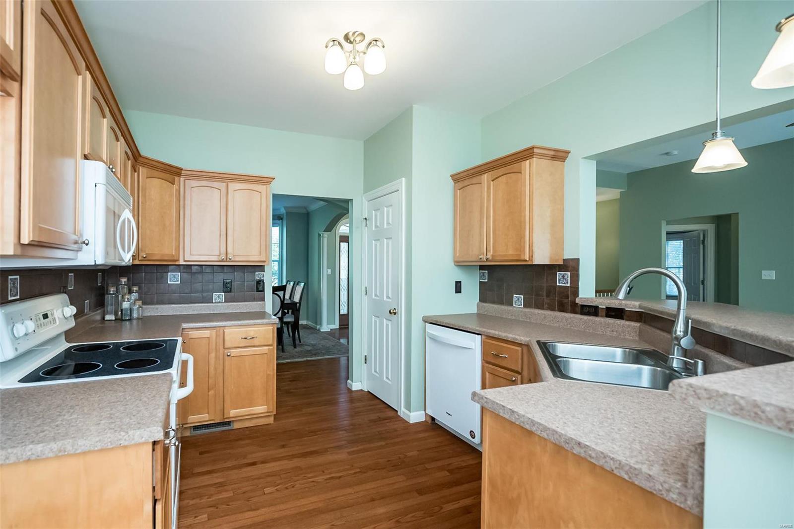 32 Jacobs Creek Circle St. Charles, MO 63304 - Photo 7 of 27