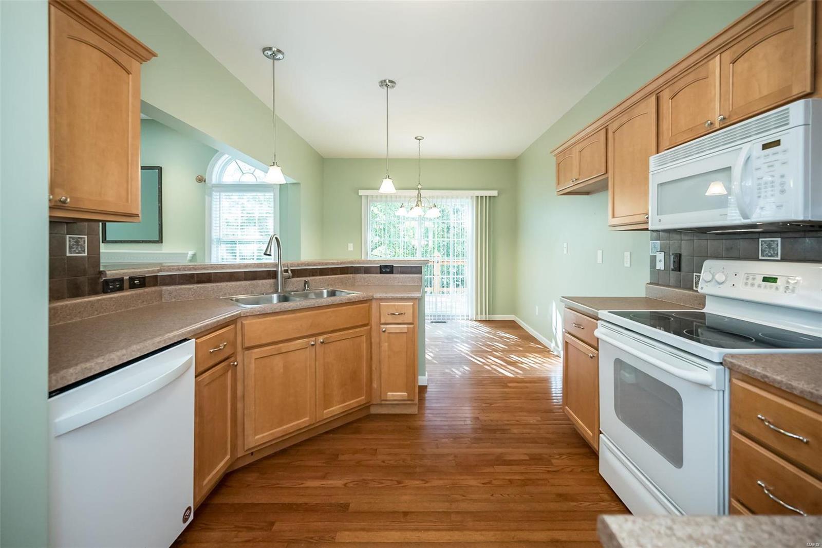 32 Jacobs Creek Circle St. Charles, MO 63304 - Photo 8 of 27