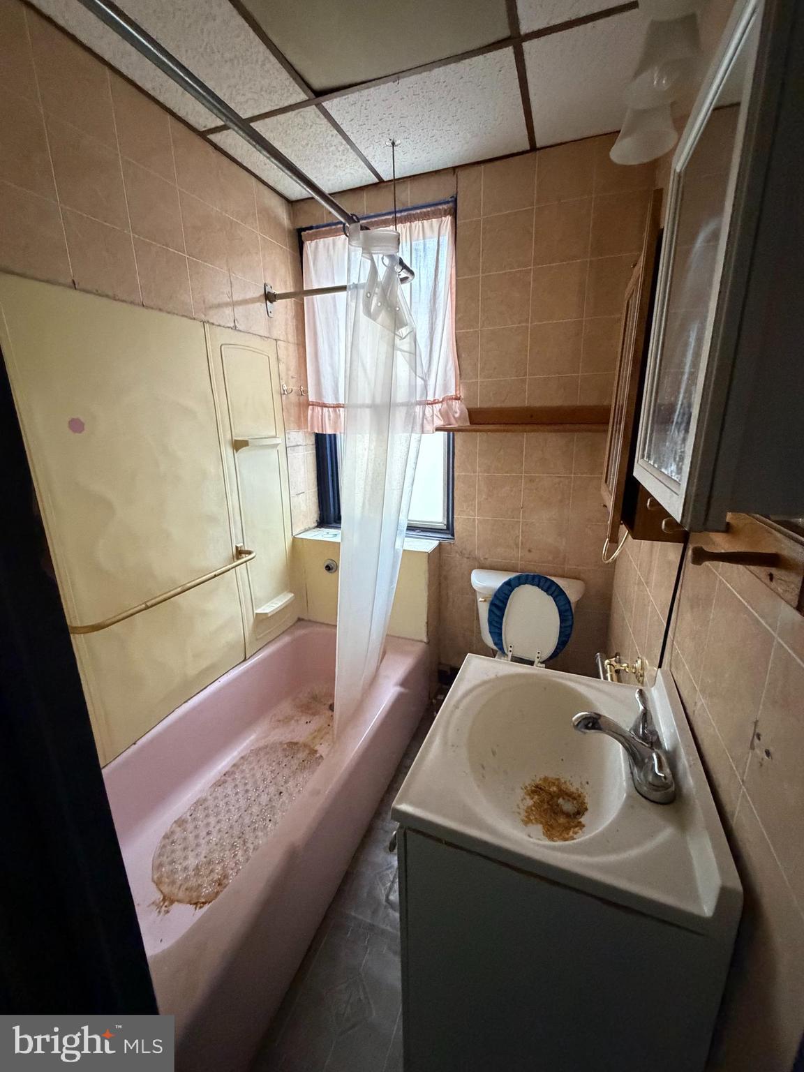 535 Minor Street Reading, PA 19602 - Photo 8 of 10