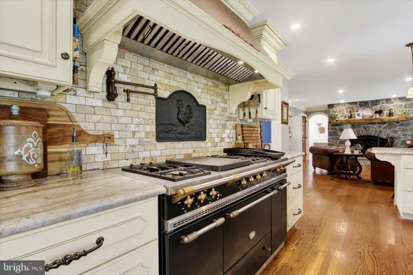 $835,000 | 2065 Youngs Road, Hanover, PA 17331