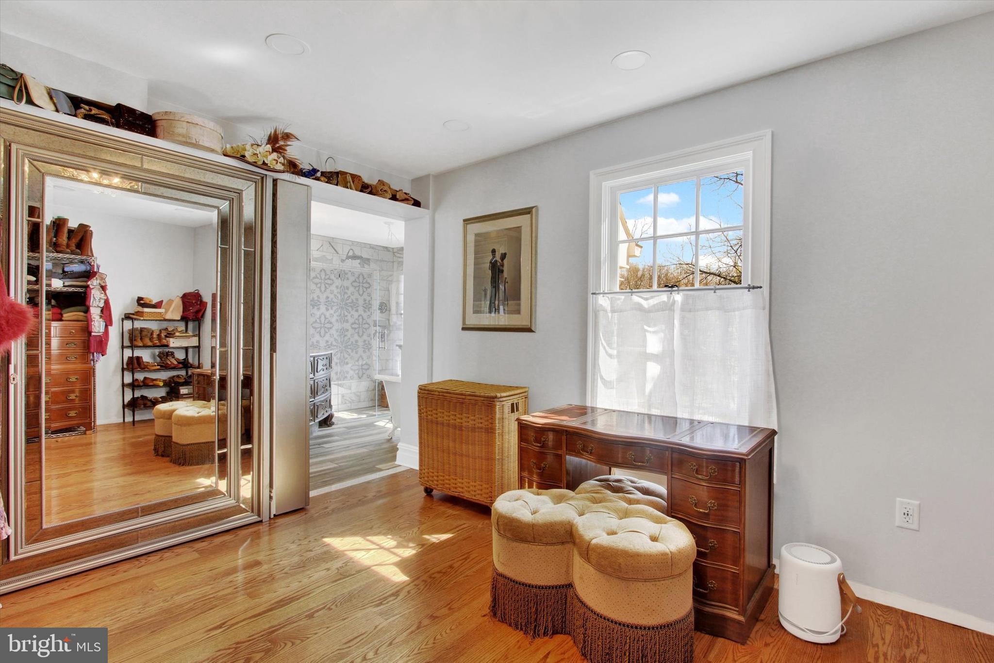 2065 Youngs Road Hanover, PA 17331 - Photo 36 of 55 Dressing Rm Closet