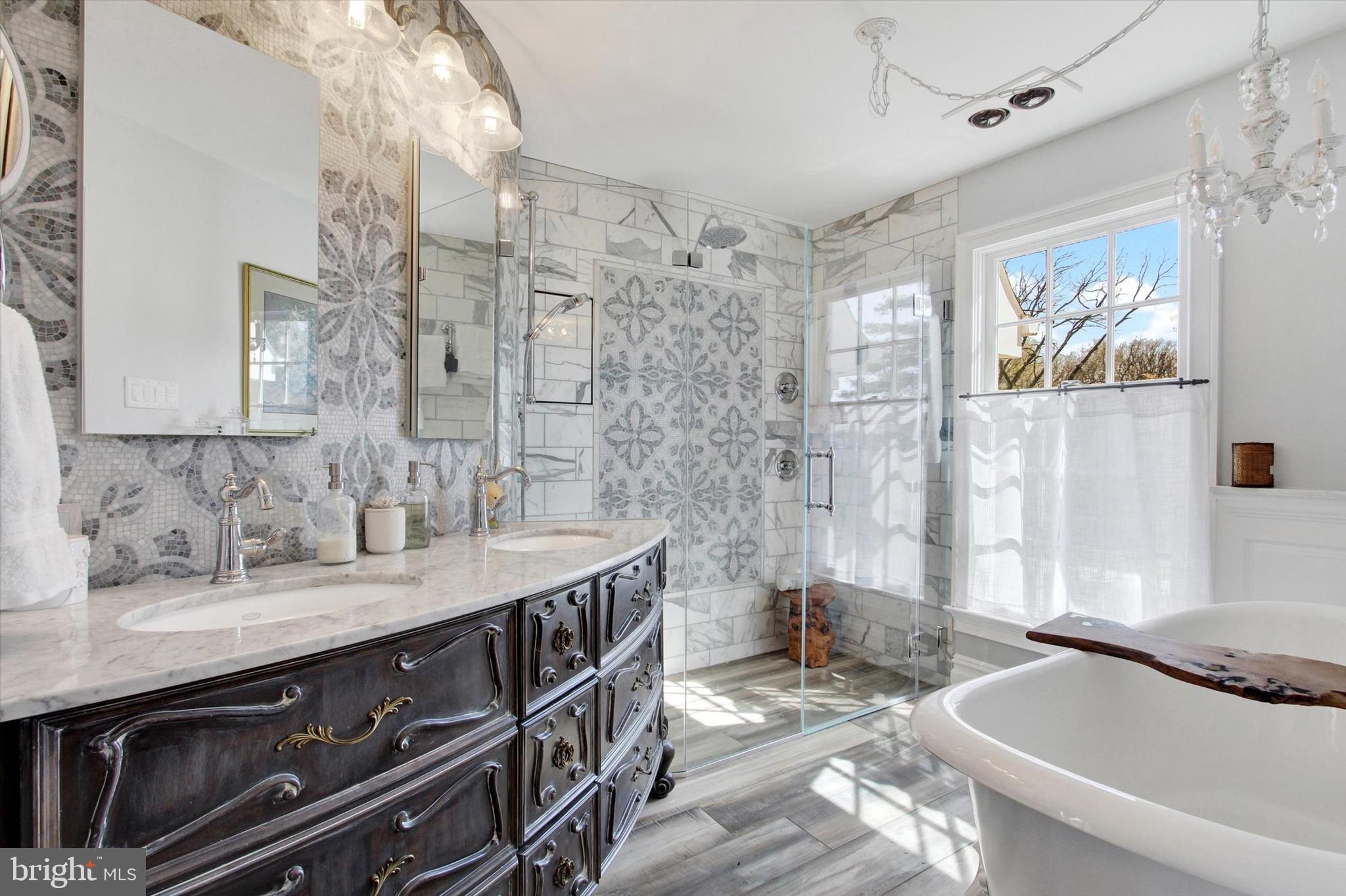 2065 Youngs Road Hanover, PA 17331 - Photo 37 of 55 Primary Bathroom