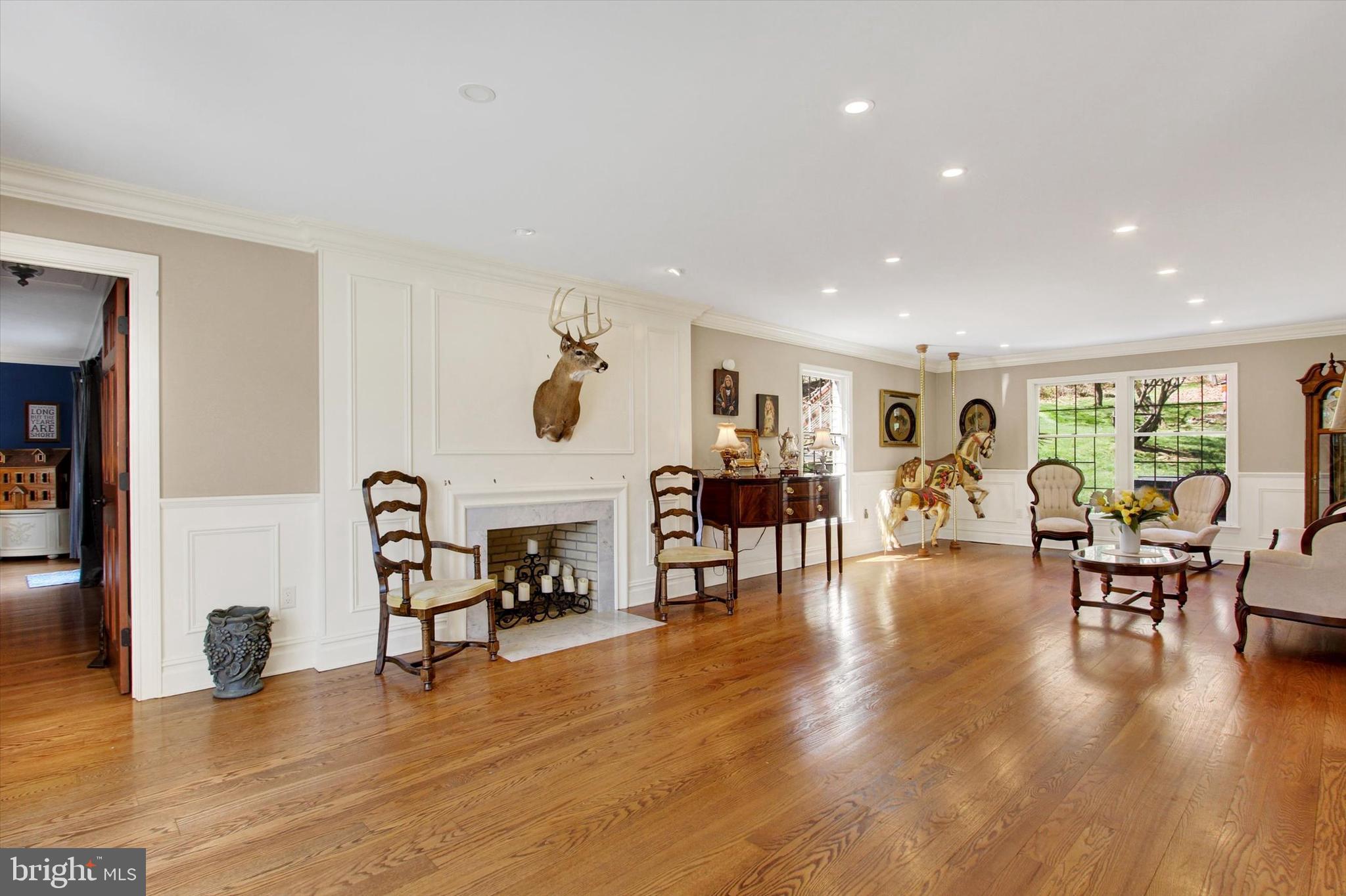 2065 Youngs Road Hanover, PA 17331 - Photo 7 of 55 Entertaining Rm