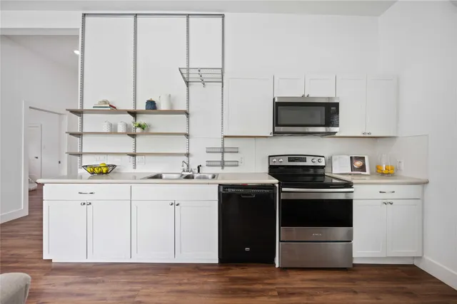 $2,000 | 2214 Stevens Street, Houston, TX 77026