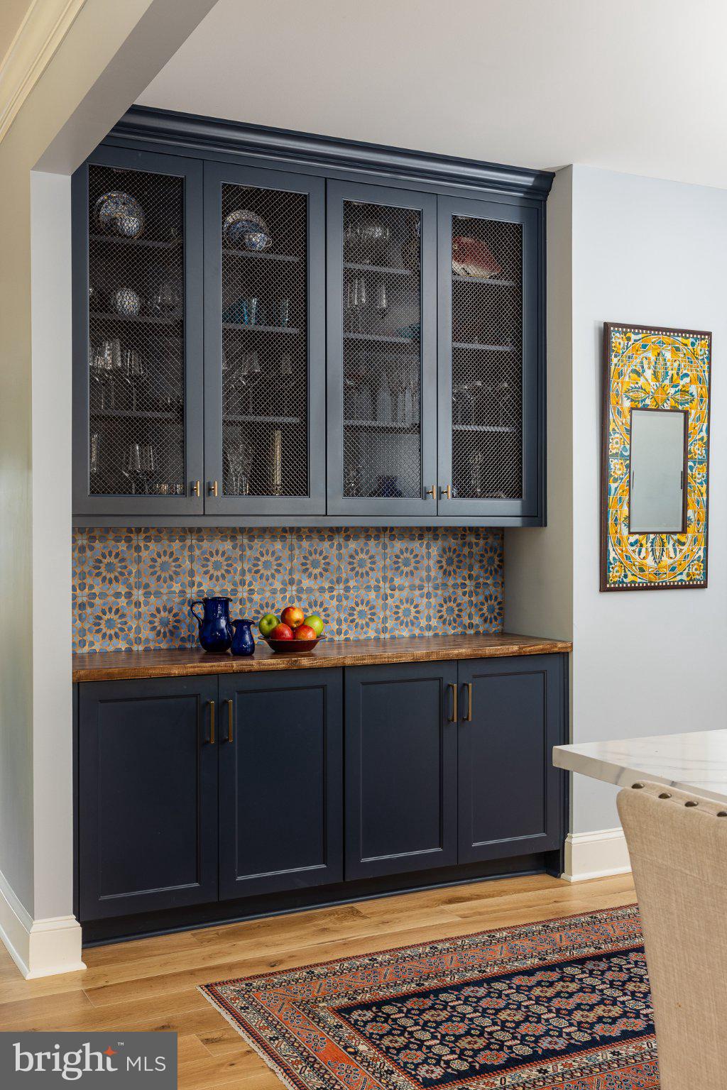 4905 16th Road North Arlington, VA 22207 - Photo 7 of 19 Chic cabinetry with vibrant accents.