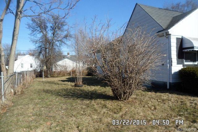 4157 Williams Street Inkster, MI 48141 - Photo 8 of 35 SAM_1565.jpg
