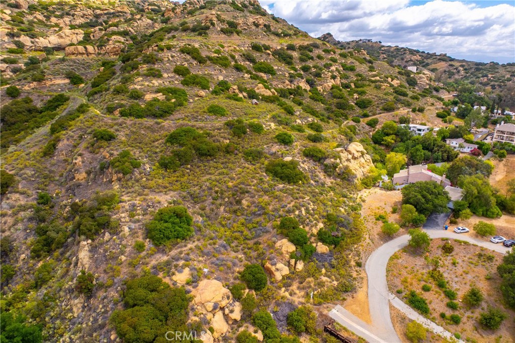 200 Amigo Road Chatsworth, CA 91311 - Photo 23 of 28 a view of a city