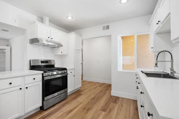 $749,900 | 4919 Roja Drive, Oceanside, CA 92057
