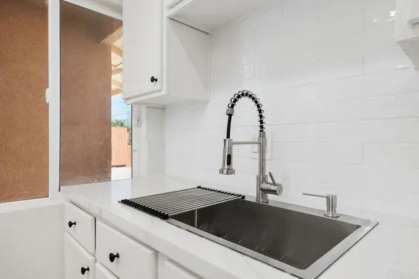$749,900 | 4919 Roja Drive, Oceanside, CA 92057