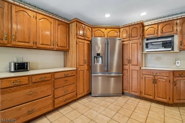 $849,000 | 25 Victoria Drive, Clark, NJ 07066