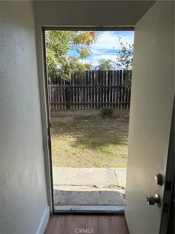 $1,650 | 555 1/2 Ramona Avenue North, San Bernardino, CA 92411