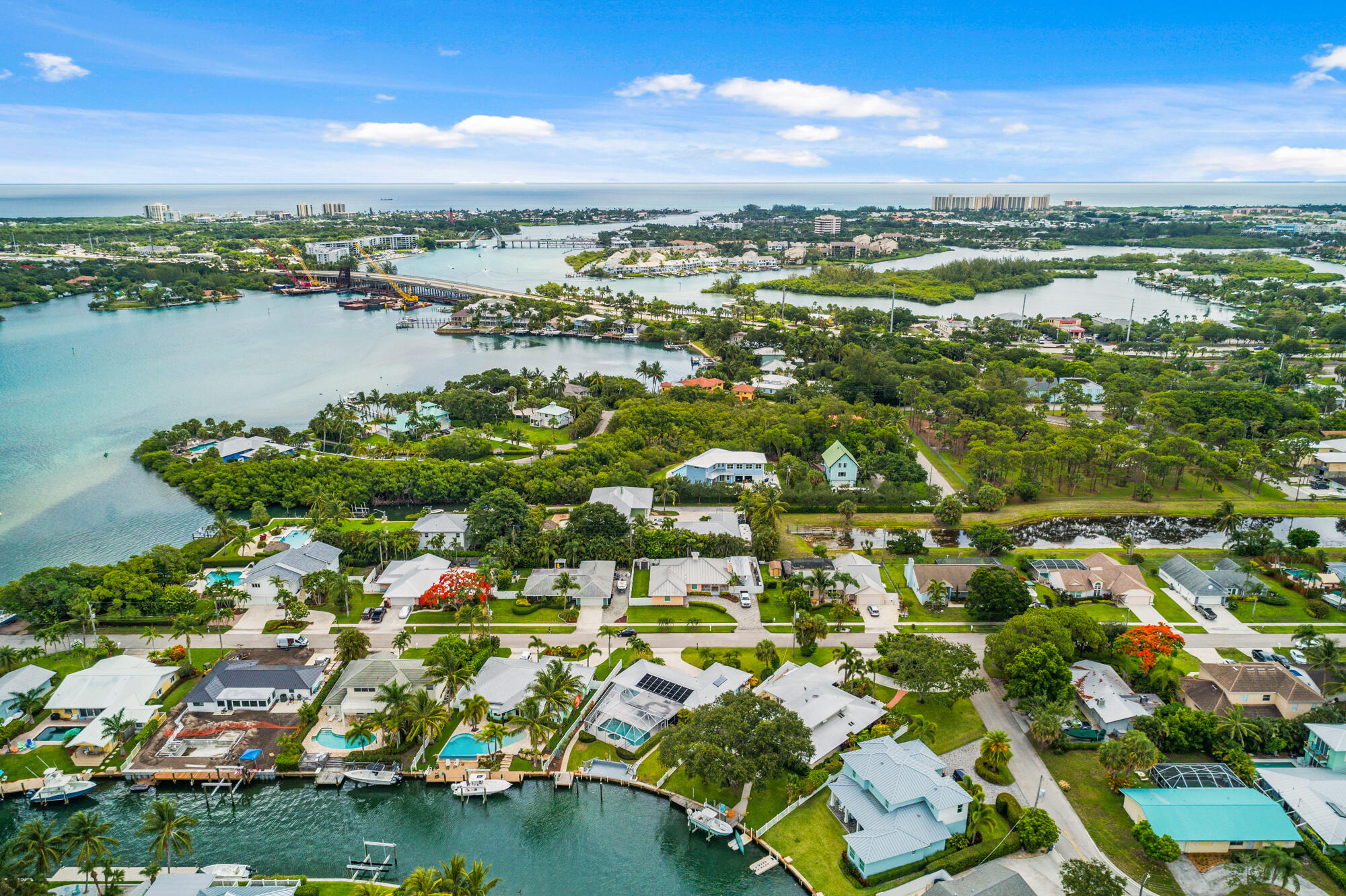 950 Marlin Drive Jupiter, FL 33458 - Photo 11 of 38 950 Marlin Dr Jupiter FL 33458 (12)