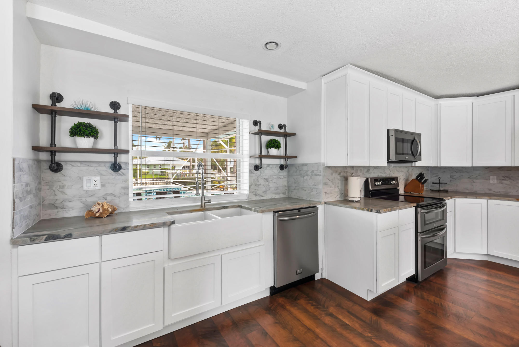 950 Marlin Drive Jupiter, FL 33458 - Photo 22 of 38 950 Marlin Dr Jupiter FL 33458 (23)