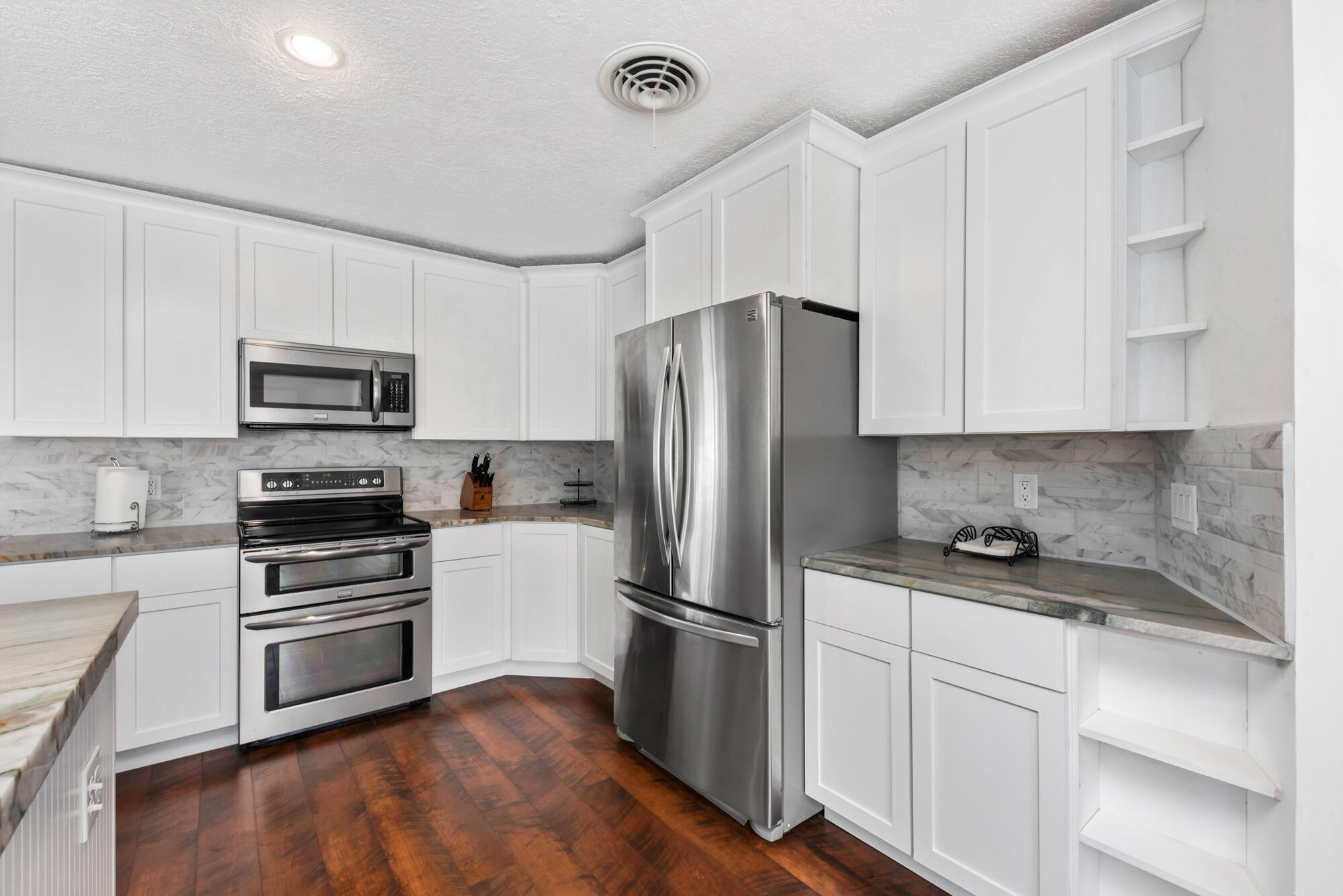 950 Marlin Drive Jupiter, FL 33458 - Photo 23 of 38 950 Marlin Dr Jupiter FL 33458 (24)