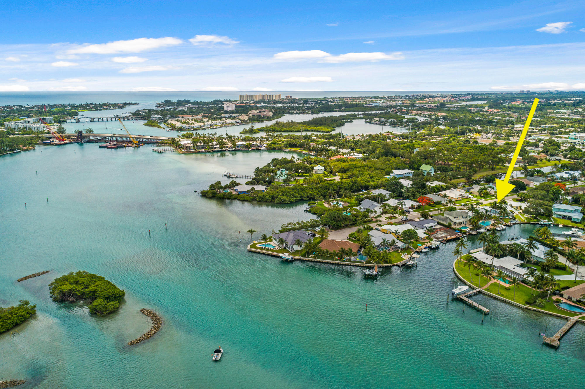 950 Marlin Drive Jupiter, FL 33458 - Photo 10 of 38 950 Marlin Dr Jupiter FL 33458 (10)