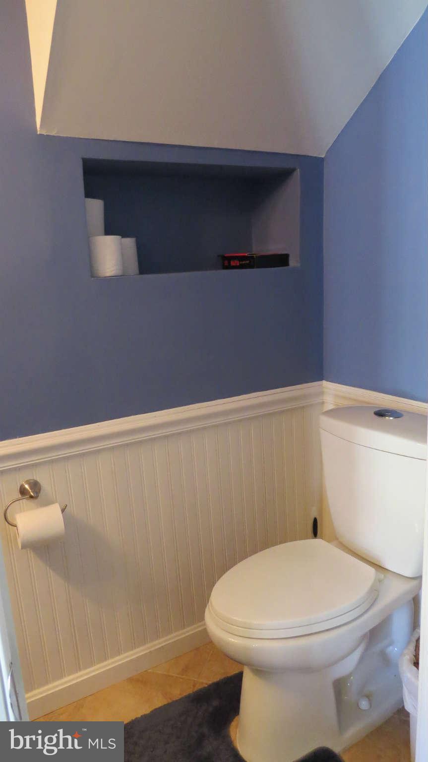 9226 Bowline Road Baltimore, MD 21236 - Photo 16 of 24 Bath