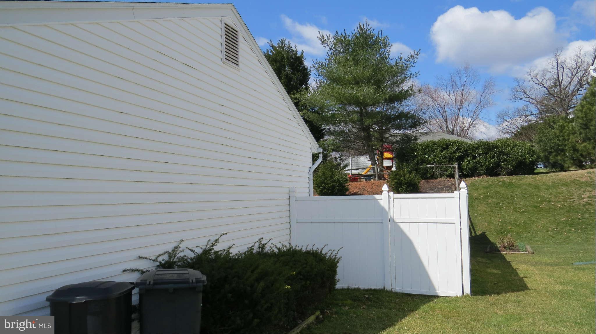 9226 Bowline Road Baltimore, MD 21236 - Photo 22 of 24 Exterior (General)