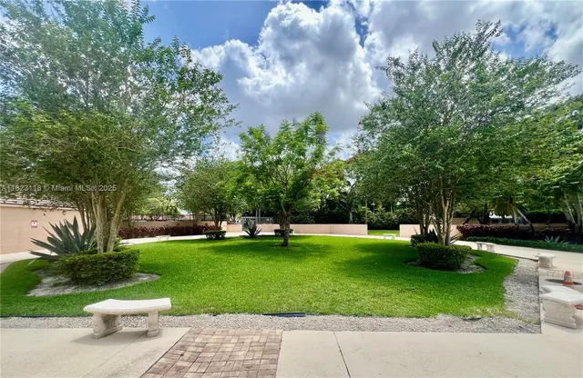 $475,000 | 9211 Chelsea Drive North, Plantation, FL 33324
