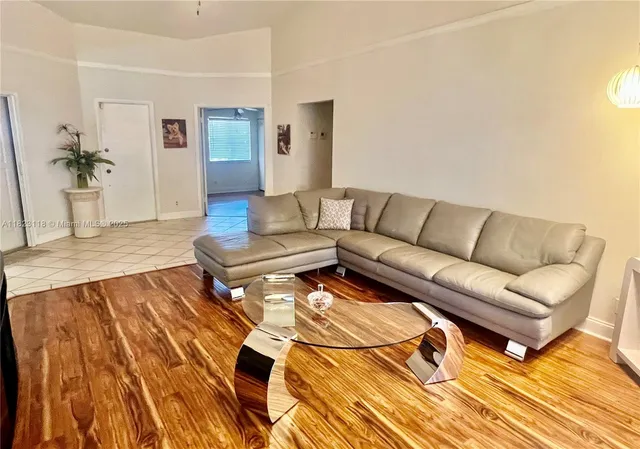 $475,000 | 9211 Chelsea Drive North, Plantation, FL 33324