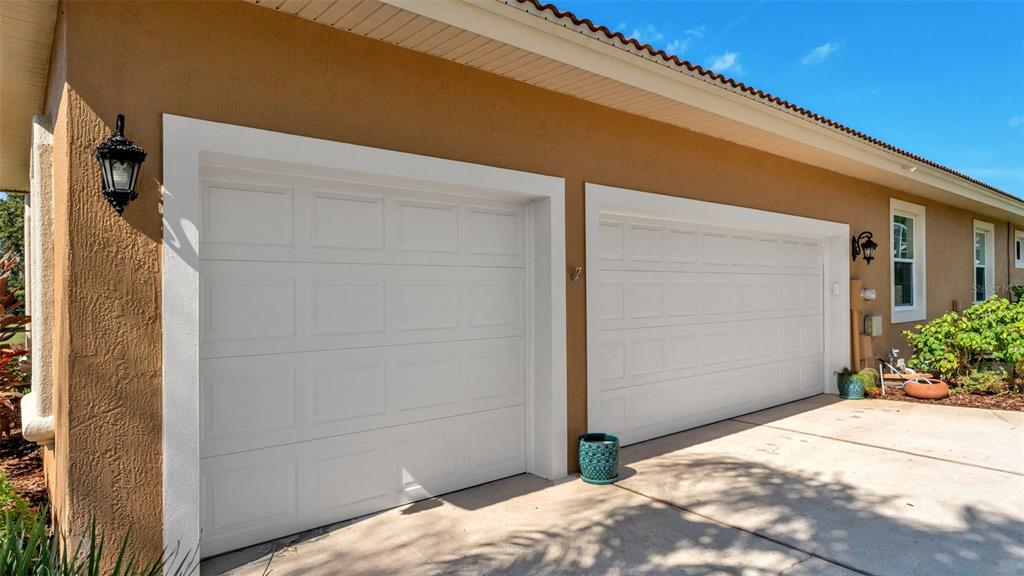 237 McLean Point Winter Haven, FL 33884 - Photo 5 of 85 a backyard of a house