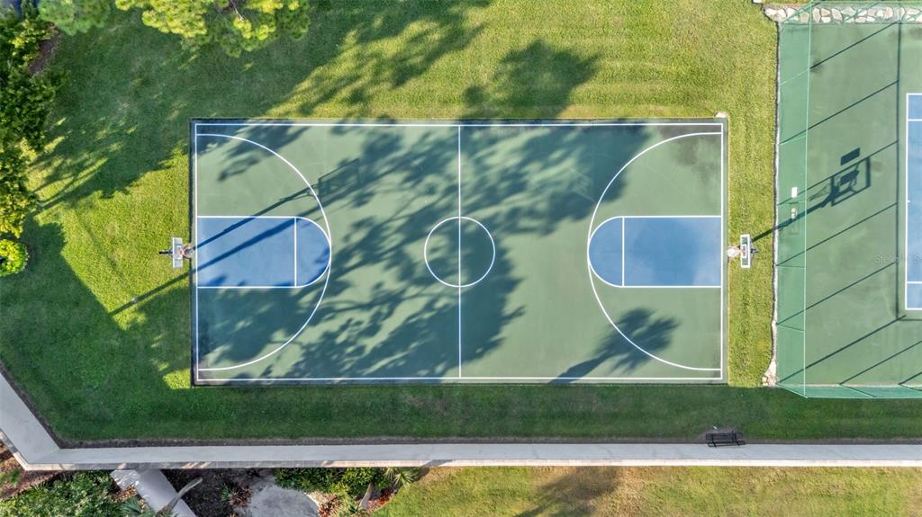 237 McLean Point Winter Haven, FL 33884 - Photo 72 of 85 a view of a tennis court