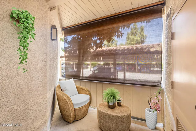 $549,000 | 5744 Oak Bend Lane, Unit 201, Oak Park, CA 91377