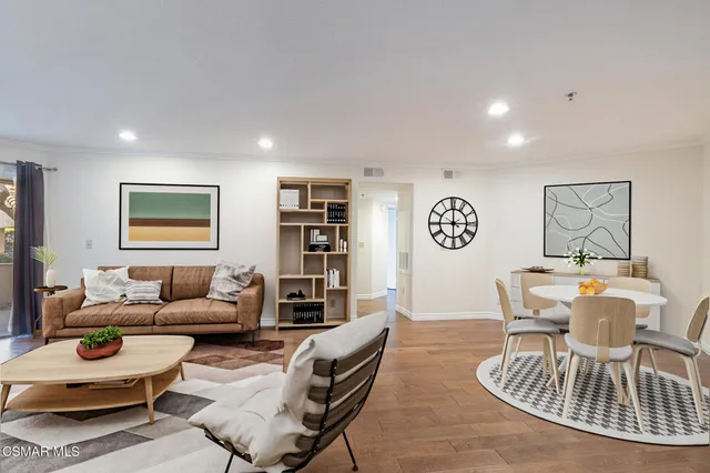 $549,000 | 5744 Oak Bend Lane, Unit 201, Oak Park, CA 91377