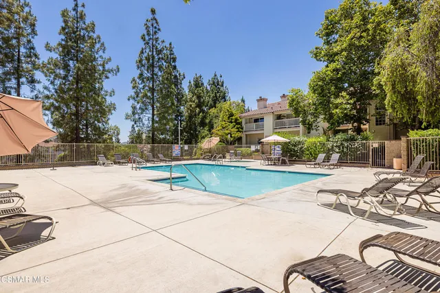 $549,000 | 5744 Oak Bend Lane, Unit 201, Oak Park, CA 91377