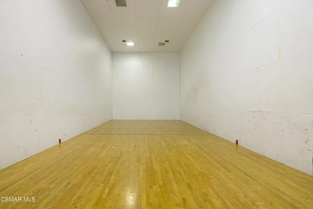 $549,000 | 5744 Oak Bend Lane, Unit 201, Oak Park, CA 91377