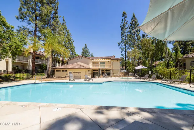 $549,000 | 5744 Oak Bend Lane, Unit 201, Oak Park, CA 91377
